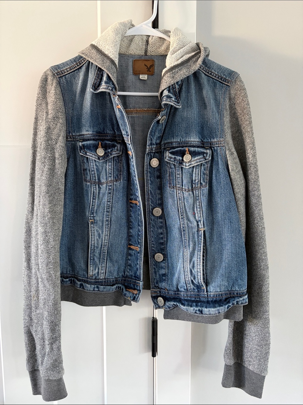 American Eagle Outfitters Blue Denim Jacket with Gray Knit Sleeves ad MSU logo